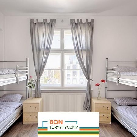 Max Berg Hostel Wroclaw Bagian luar foto