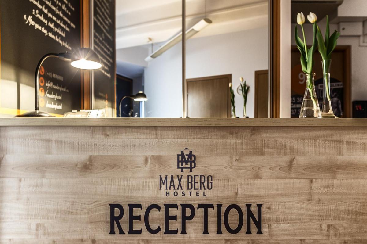 Max Berg Hostel Wroclaw Bagian luar foto