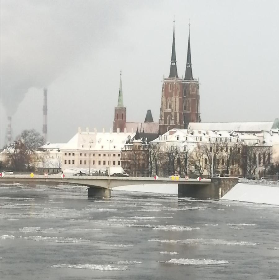 Max Berg Hostel Wroclaw Bagian luar foto